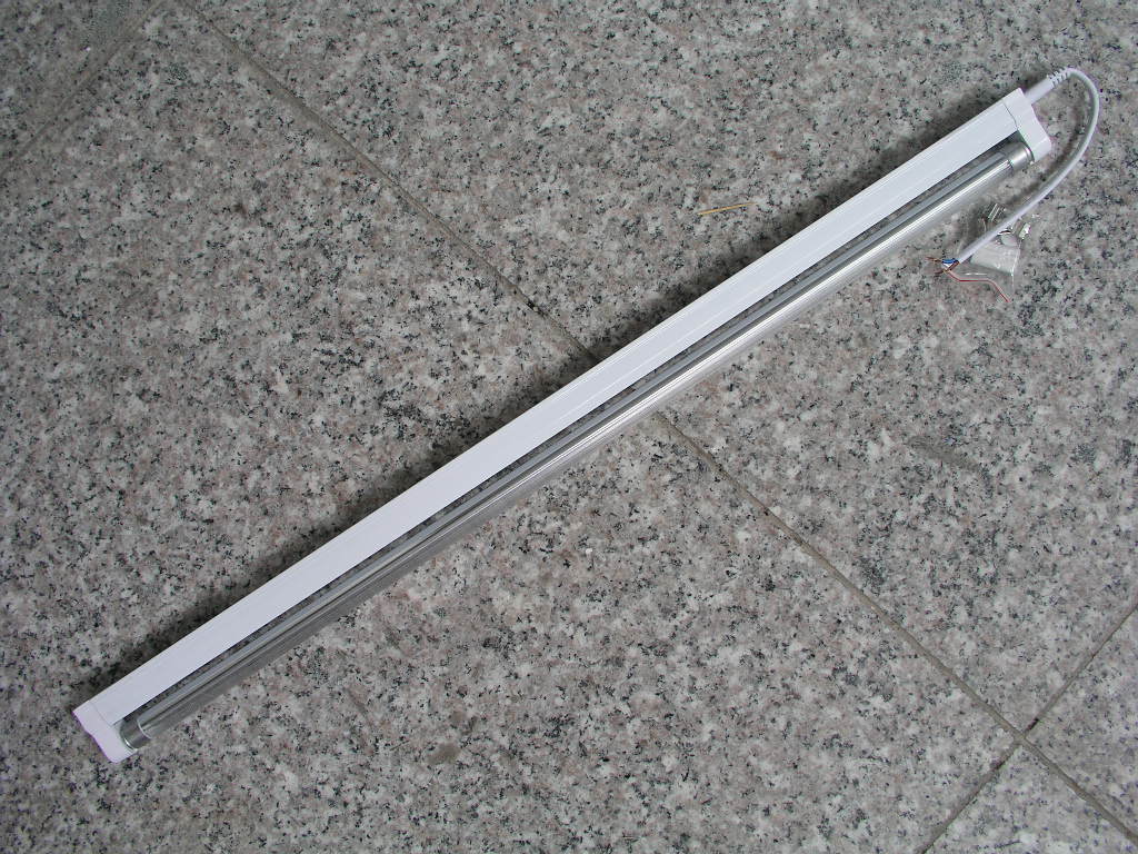 (image for) T5, 2 FT, 9W LED with Bracket, 120pcs SMD LED Daylight white