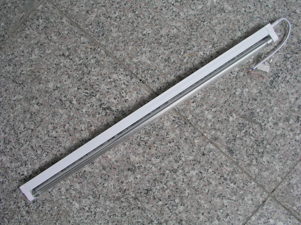 (image for) T5, 2 FT, 9W LED tube with Bracket, 120pcs SMD LED Warm white - Click Image to Close