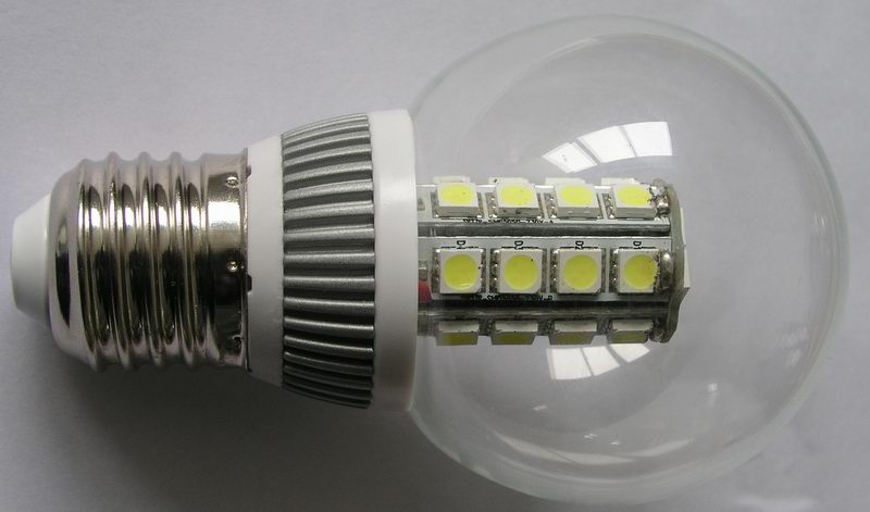 (image for) E27, 3.3W, 27 SMD Power LEDs Warm white 60mm ball, 120VAC - Click Image to Close